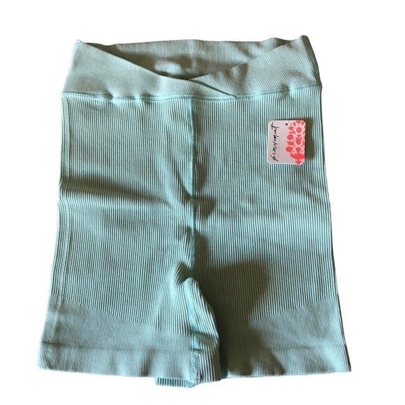 Free People Movement Turquoise Mint Bike Shorts Size Medium - Picture 2 of 8